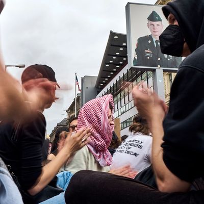Protest am Checkpoint Charlie in Berlin 