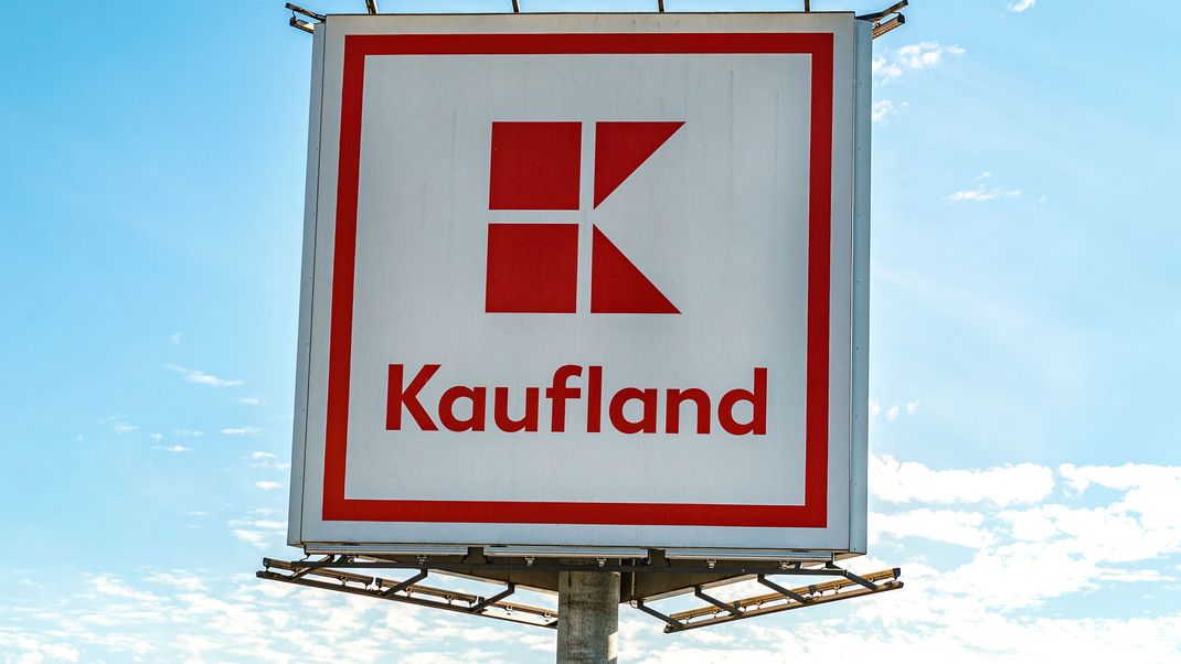 Kaufland-Kunden müssen sich in manchen Orten eine Einkaufsalternative suchen: Es werden Filialen geschlossen.