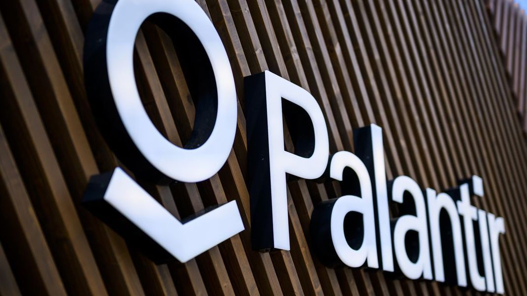 Das US-Softwareunternehmen Palantir soll der Polizei bei der Analyse von Massendaten helfen - Kritiker warnen vor Angriffen auf die Privatsphäre.