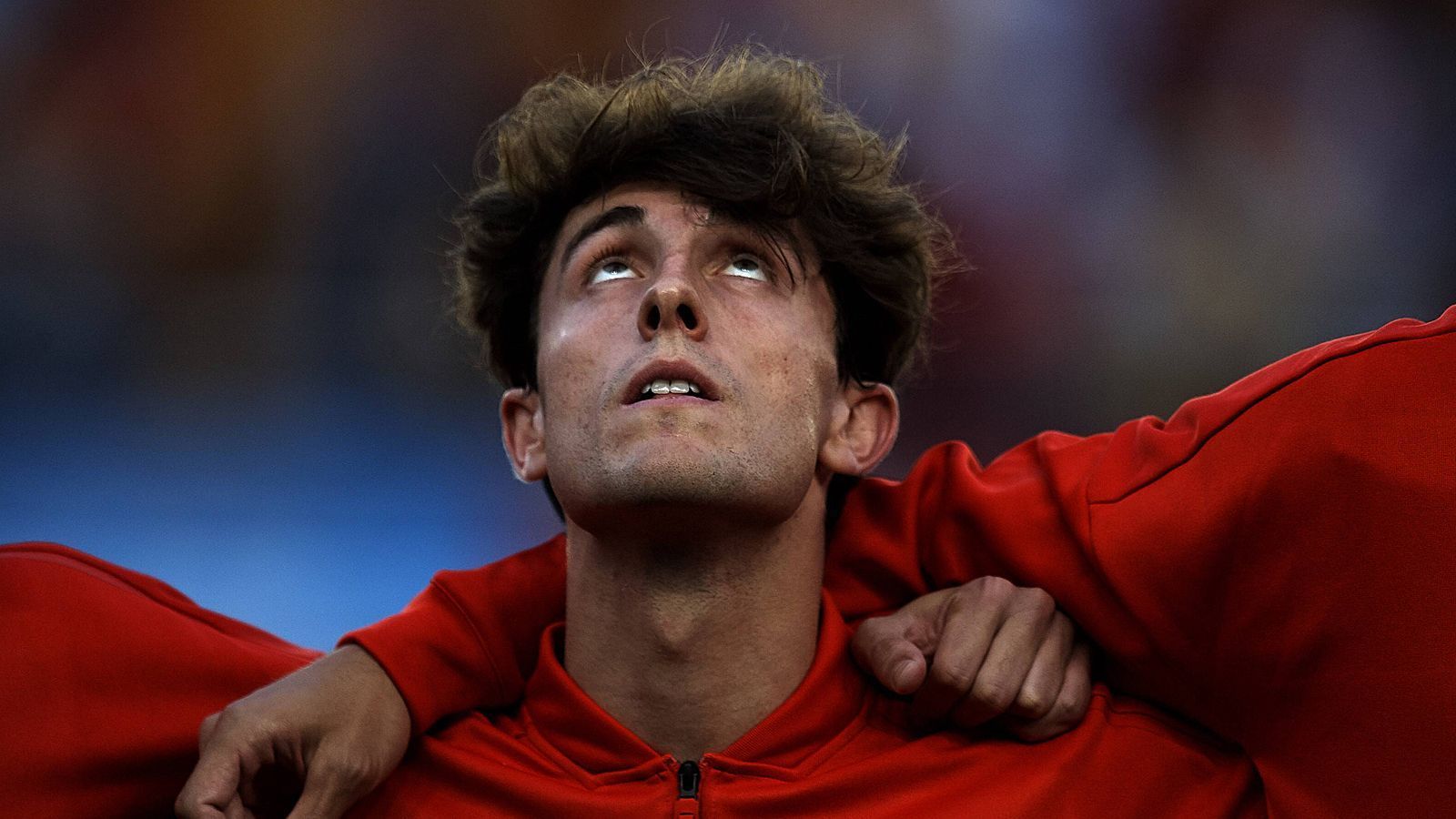 
                <strong>Sechster Spanier an der Säbener Straße</strong><br>
                Odriozola ist damit der sechste Spanier in der Bayern-Historie. Mit Javi Martinez und Thiago wird er zusammenspielen, Xabi Alonso, Pepe Reina und Juan Bernat haben München bereits wieder verlassen. Auch Basken sind beim FCB gern gesehen - hier sei neben Thiago und Alonso auch Bixente Lizarazu genannt. Und nun eben Odriozola.
              