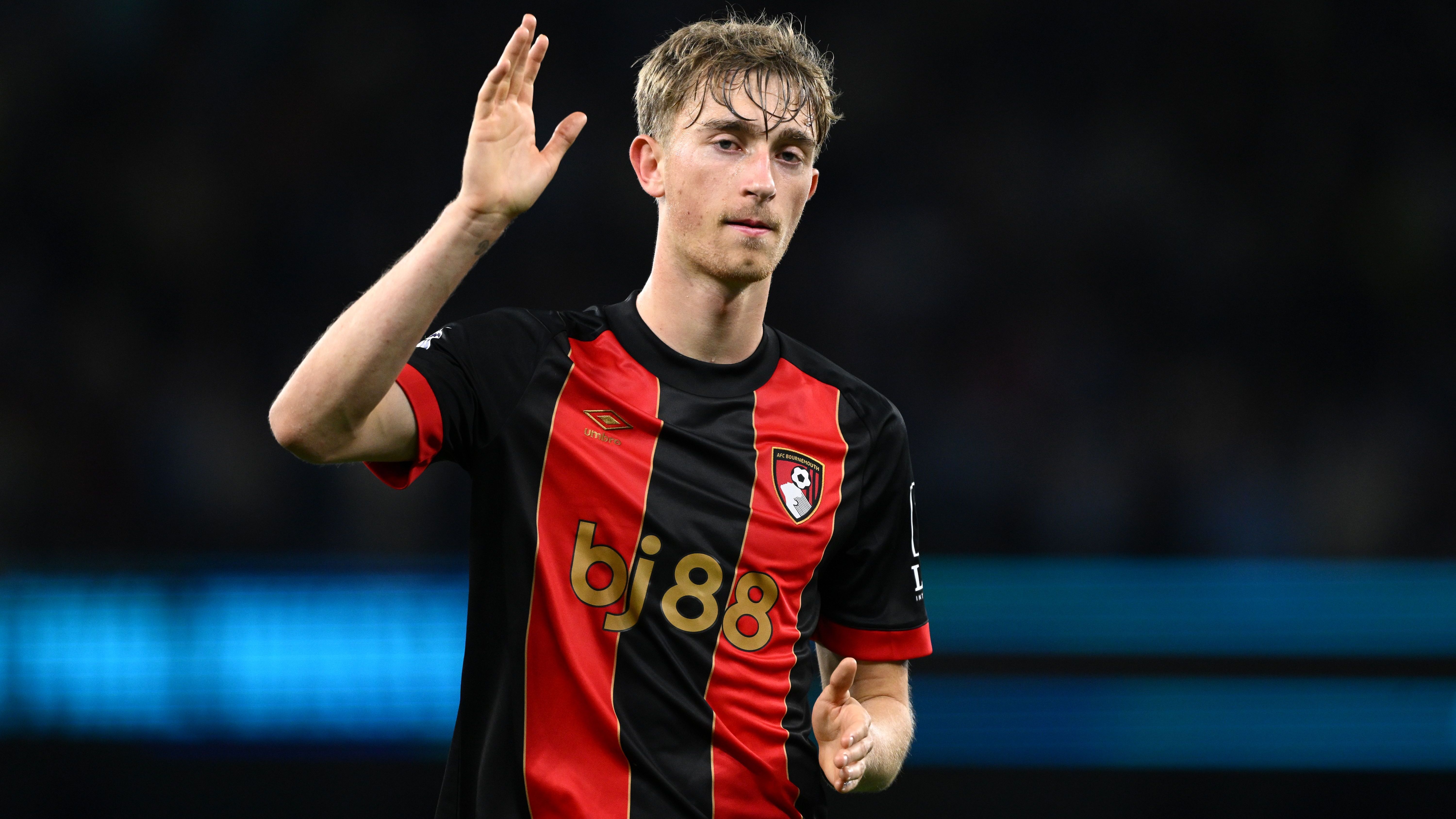 <strong>Dean Huijsen</strong><br>Ablösesumme: 59,5 Millionen Euro<br>Aufnehmender Verein: Real Madrid<br>Abgebender Verein: AFC Bournemouth