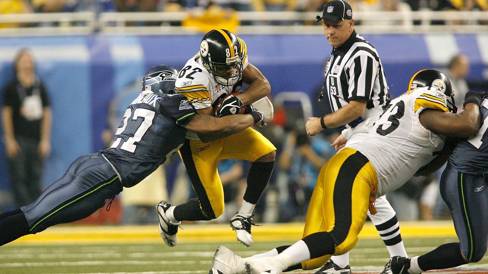 <strong>Super Bowl XL</strong><br>
                Pittsburgh Steelers&nbsp;-&nbsp;Seattle Seahawks 21:10&nbsp;(5. Februar 2006)<br>Stadion:&nbsp;Ford Field (Detroit)
