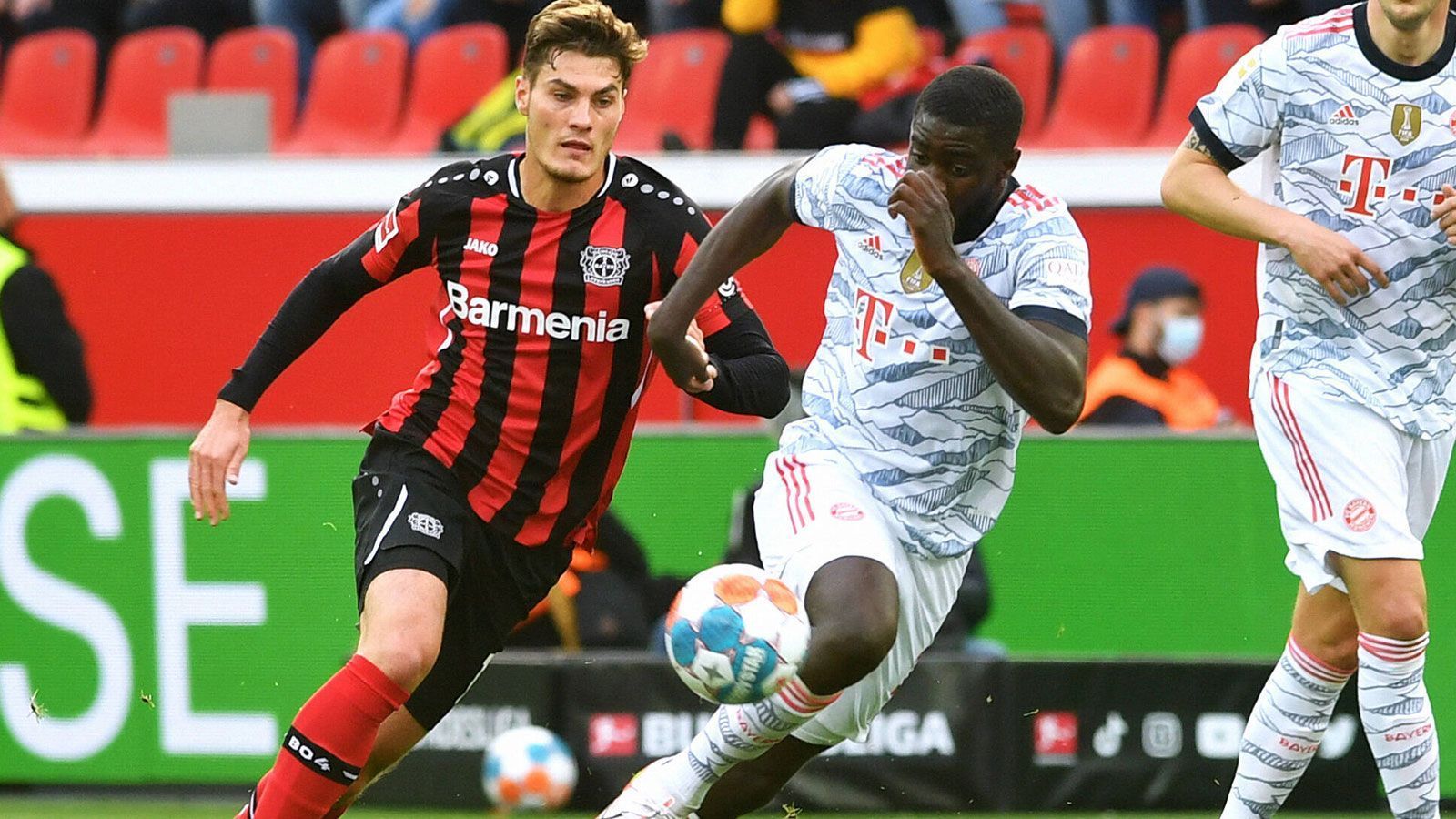 
                <strong>Dayot Upamecano</strong><br>
                Überraschend starke Technik bei seiner Vorlage auf Lewandowski. Ansonsten mit kompromisslosen Abwehraktionen und starken Dribblings nach vorne. ran-Note: 1
              