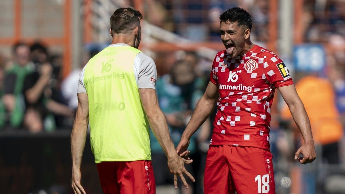 Nadiem Amiri jubelt über den Führungstreffer