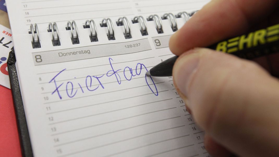 In einem Kalender wurde am 8. Mai 2025 der Vermerk Feiertag geschrieben. Zum 80. Jahrestag der Befreiung vom Nationalsozialismus wird der 8. Mai in Berlin zum gesetzlichen Feiertag.