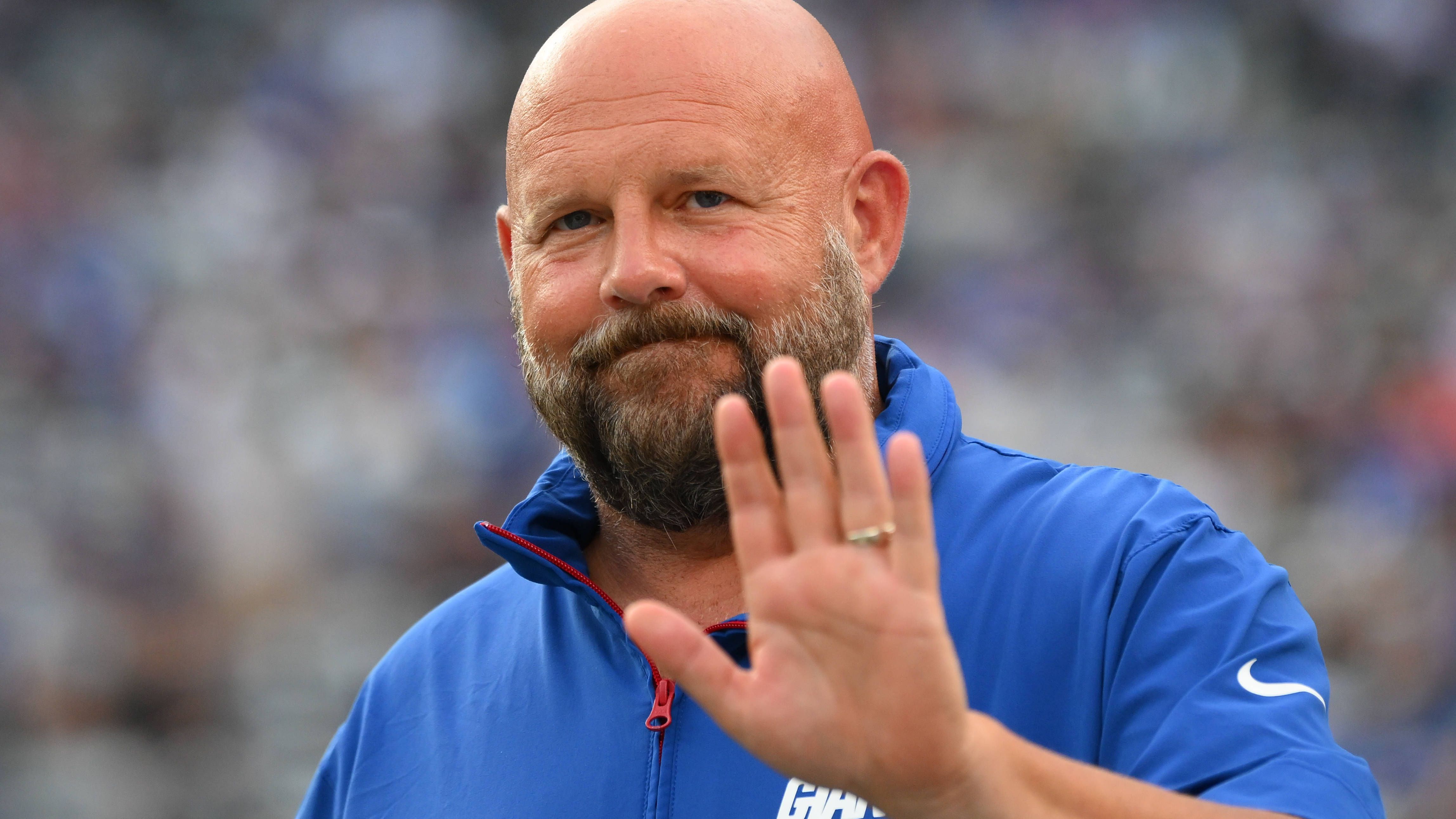 <strong>Brian Daboll (New York Giants)</strong><br>Hinzu kommt die ewige Quarterback-Thematik. Auch nach dem Abschied von Daniel Jones suchen die Giants noch nach der richtigen Lösung. Vielleicht wäre ein Tausch von Russell Wilson hin zu Rookie Jaxson Dart tatsächlich Dabolls letzte Patrone. Was ebenfalls nicht für Daboll spricht: Auf sein Team wartet das schwierigste Programm aller Mannschaften.