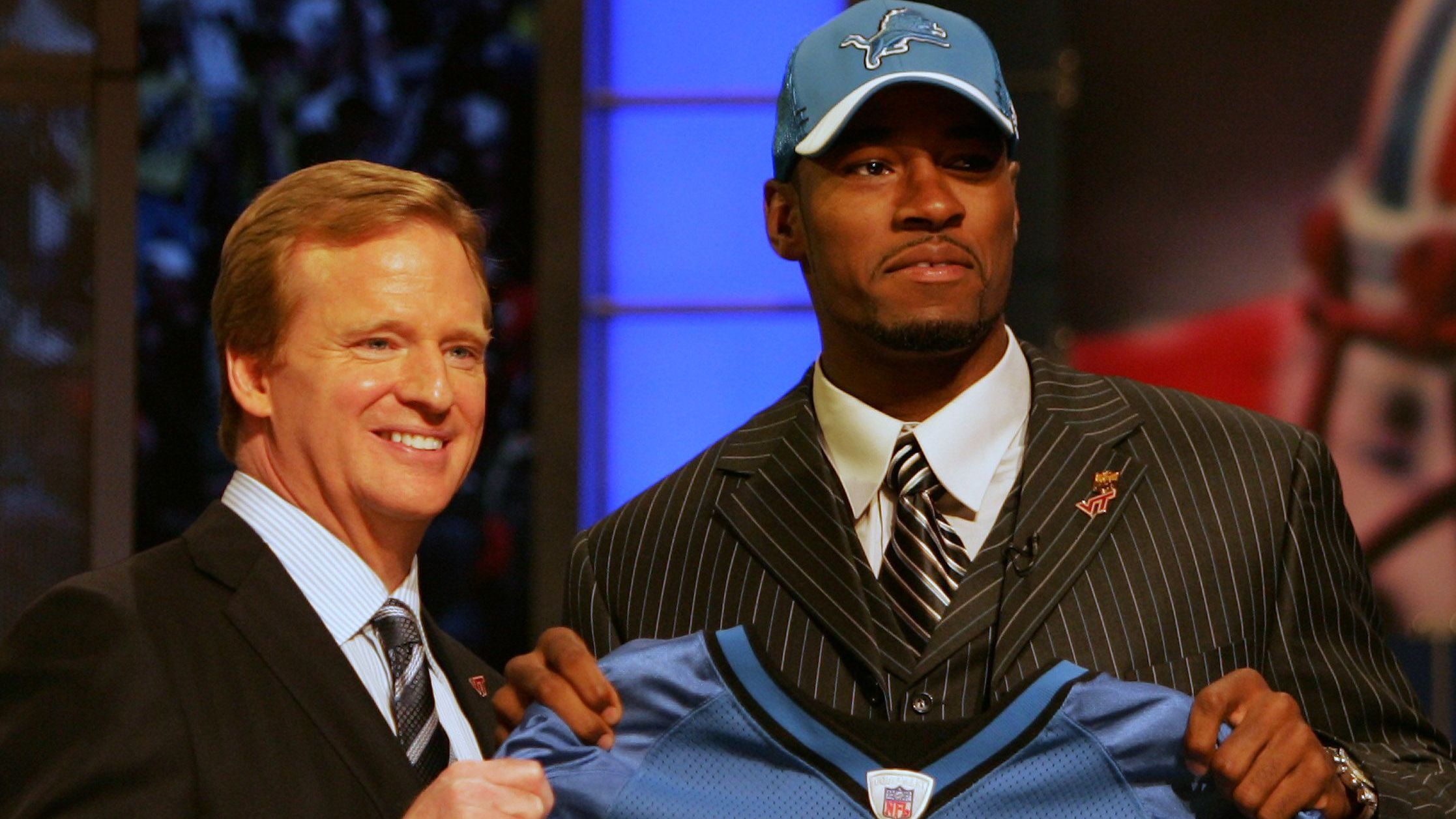 <strong>NFL Draft: Die bislang letzten Drafts späterer Hall of Famer der 32 Teams</strong><br><em>Calvin Johnson wurde 2021 in die Hall of Fame aufgenommen. Im Jahr 2007 wurde er von den Detroit Lions gedraftet. <strong>ran</strong> zeigt, wann die anderen Teams ihren bislang letzten, späteren Hall of Famer gedraftet haben.</em>