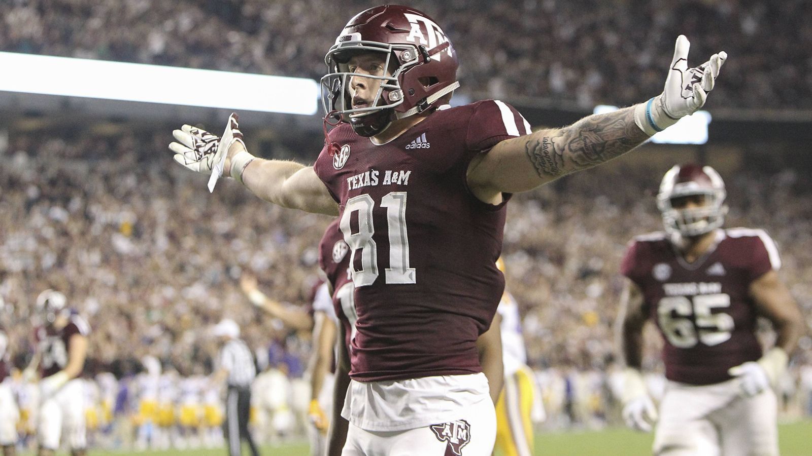 
                <strong>Jace Sternberger (Texas A&M)</strong><br>
                Jace Sternberger begann seine College-Laufbahn bei den Kansas Jayhawks Stats, bekam dort allerdings kaum Einsätze. Über die Zwischenstation Northeastern Oklahoma A&M landete er 2018 bei Texas A&M und startete dort richtig durch. Seine Statistik für die Saison 2018: 832 Receiving-Yards und 10 Touchdowns. Der 1,93 Meter große und 113 Kilogramm schwere Athlet ist in erster Linie ein Passempfänger. Mit seiner Explosivität und seiner Fangsicherheit kann er kurze wie auch lange Routen laufen. Sein Makel: Im Blocken ist er weit vom NFL-Niveau entfernt. Zudem fehlt es ihm an Erfahrung. Er hatte insgesamt nur 15 Saisonspiele am College und ist daher ein ungeschliffenes Talent.
              