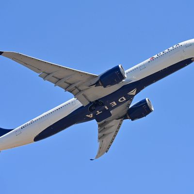 Ein Linienflug und ein Militärflugzeug stoßen fast über North Dakota zusammen. (Archivaufnahme)