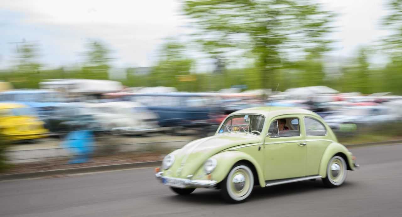 Der runde VW Käfer kam immerhin schon 0,7.