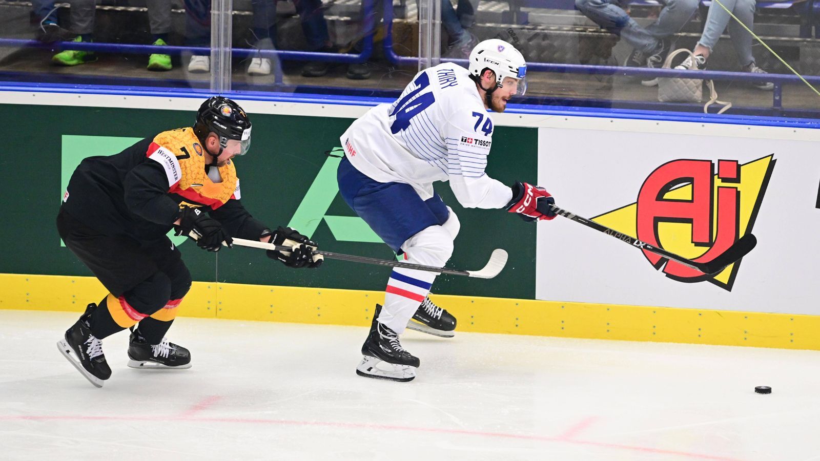 <strong>Penalty Killing</strong><br>Besonders auffällig: Das Münchner Duo aus Ehliz und Kastner sorgen auch mit einem Mann weniger für extreme Gefahr für das gegnerische Tor. Auch am Ende macht das deutsche Unterzahlspiel alles dicht. So kanns weiter gehen!