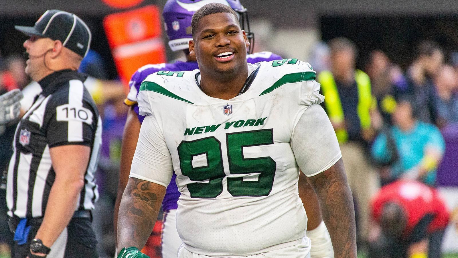 
                <strong>Platz 3: Quinnen Williams (New York Jets)</strong><br>
                &#x2022; Gesamt-Rating: 93<br>
              