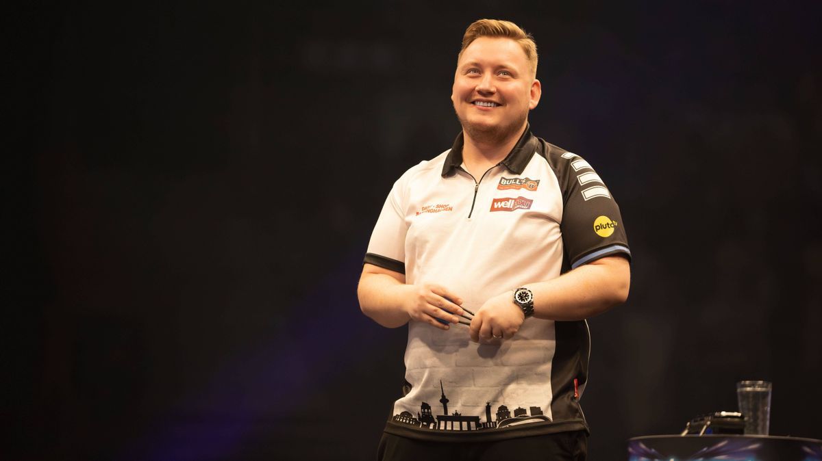 Martin Schindler (Deutschland) in Aktion bei der Schwaben Darts Gala in Ulm am 07.02.2025. Neu-Ulm Ratiopharm-Arena Bayern Deutschland *** Martin Schindler Germany in action at the Schwaben Darts G...