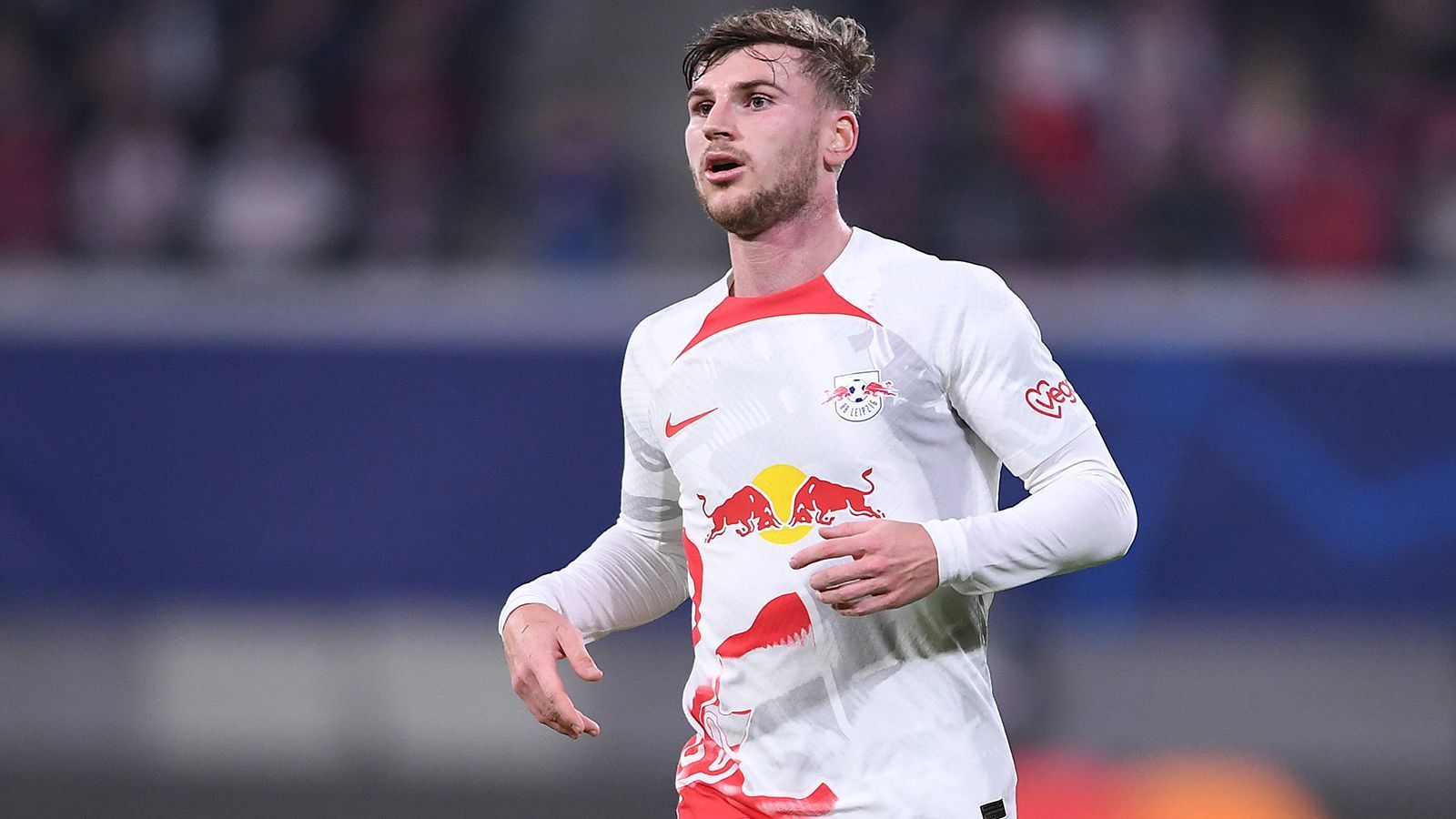 
                <strong>Timo Werner (RB Leipzig)</strong><br>
                Der Rückkehrer kommt in der Schlussphase für Nkunku. In der Nachspielzeit vergibt er die dicke Chance auf den Ausgleich. ran-Note: ohne Bewertung
              