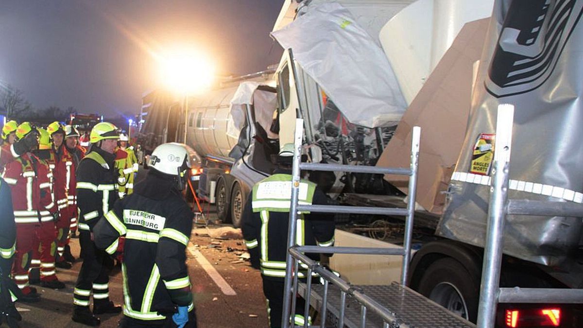 Schwerer Unfall bei Blockabfertigung - A93 gesperrt