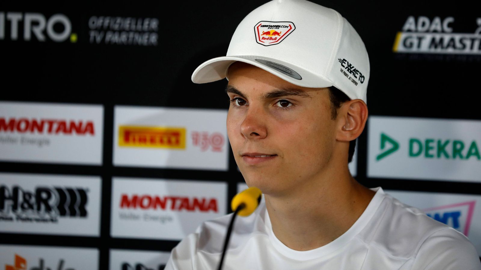 
                <strong>Thierry Vermeulen (Emil Frey Racing)</strong><br>
                Im Gegensatz zu Aitken stößt Thierry Vermeulen, Sohn des Managers von Max Verstappen, neu zum Schweizer Rennstall. Der 19-jährige Niederländer ging 2022 im ADAC GT Masters an den Start und feierte in seinem erst zweiten Jahr im GT3-Sport gleich einen Podestplatz. 
              