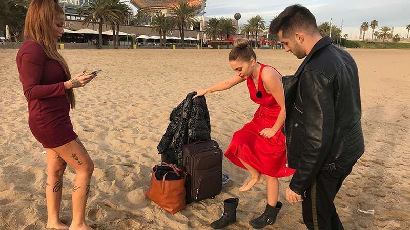 Natürlich darf in Barcelona ein Ausflug an den Strand nicht fehlen. Auch hier wird die schöne Aussicht, das Meer, die Sonne,... dazu genutzt, um Fotos zu knipsen.