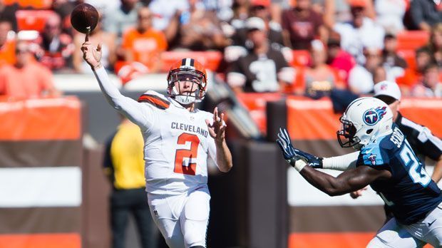 
                <strong>Johnny Manziel</strong><br>
                Johnny Manziel (Cleveland Browns) - "Money Manziel" spielt seit dem Ausfall von Josh McCown groß auf. In den ersten zwei Spielen der Saison warf er bereits drei Touchdowns. Sollte McCown nach seiner Gehirnerschütterung wieder fit sein, droht Manziel die Ersatzbank. Seine Qualität: Schnelligkeit.
              