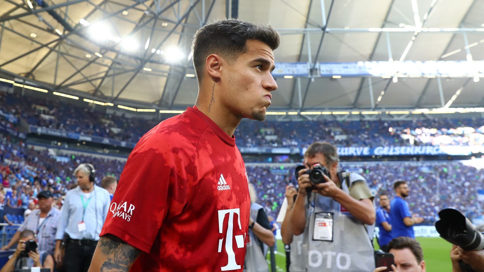 
                <strong>Der Bundesliga-Einstand von Philippe Coutinho beim FC Bayern</strong><br>
                Nur fünf Tage nach seiner Verpflichtung gibt der neue Bayern-Star Philippe Coutinho seinen Pflichtspiel-Einstand für den Deutschen Meister auf Schalke. 
              