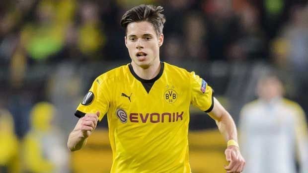 
                <strong>Julian Weigl</strong><br>
                Julian Weigl: Macht wie Nebenmann Castro zunächst ein gutes Spiel. Punktet wie gewohnt mit starker Passquote. Muss sich am Ende den Vorfwurf gefallen lassen, den stürmischen Liverpoolern nichts entgegensetzen zu können. ran-Note: 3.
              