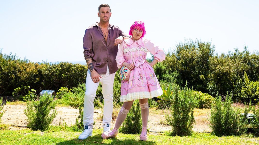 Beauty-Mann Chris und Pink-Nerdin Alex verpassen den Einzug ins Halbfinale von "Beauty &amp; The Nerd" 2023.