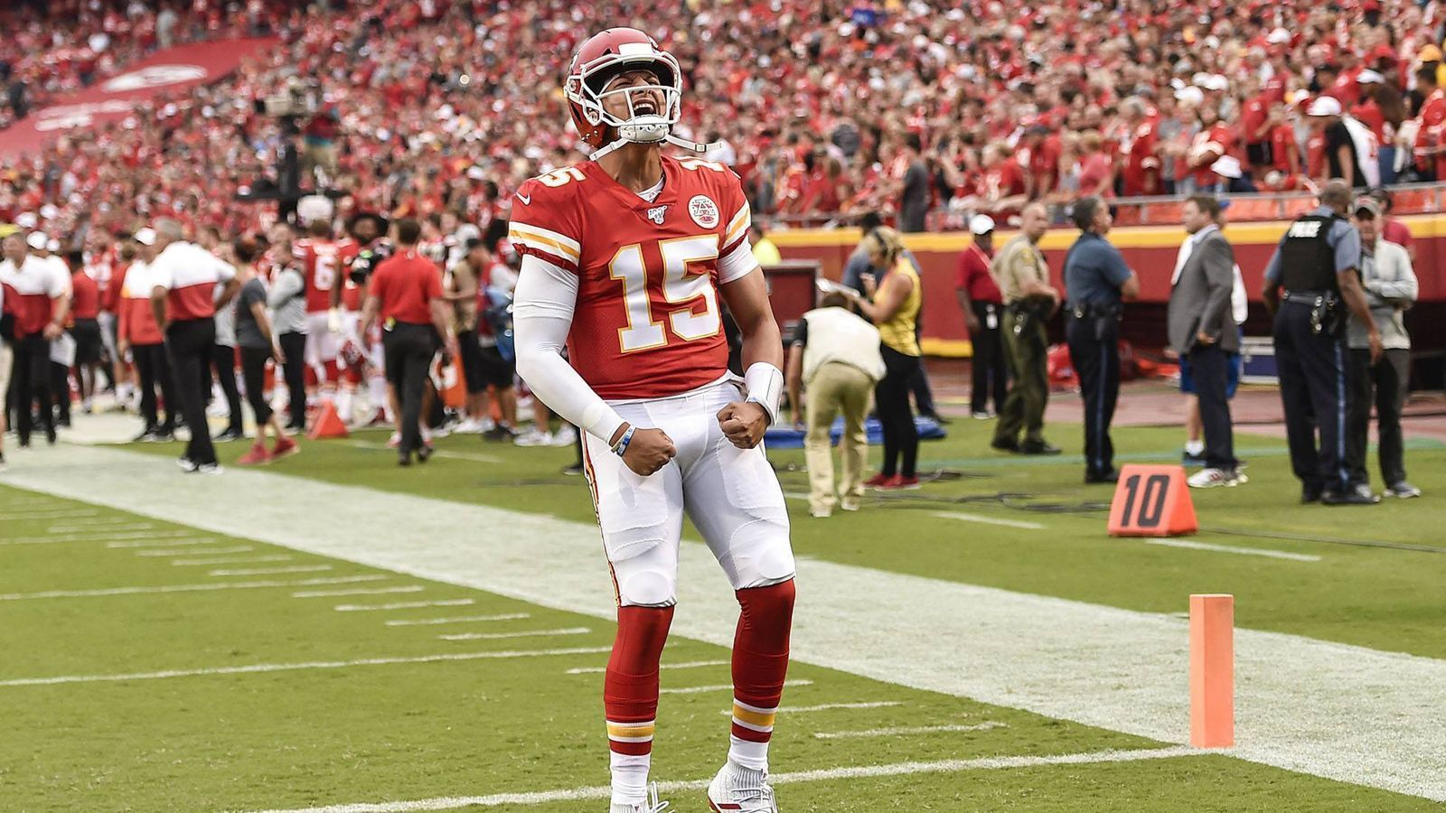 
                <strong>Passing Offense: Kansas City Chiefs</strong><br>
                
              