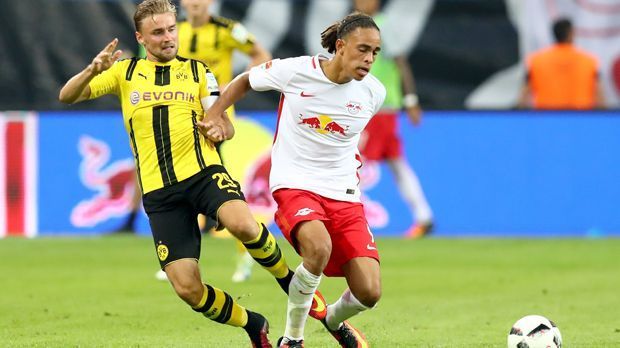 
                <strong>Marcel Schmelzer</strong><br>
                Marcel Schmelzer: Der Linksverteidiger war vor allem in der ersten Halbzeit Immer wieder mit viel Tempo auf dem linken Flügel unterwegs und bereitete eine gute Chance für Aubameyang vor. In der zweiten Halbzeit tauchte Schmelzer allerdings offensiv ab. Beim Gegentor gegen Burke an der Strafraumgrenze zu passiv. ran-Note: 3-
              