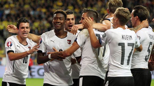 
                <strong>So viel Bundesliga steckt in Österreichs Erfolg 620</strong><br>
                Österreich steht nach acht Spielen als Gruppensieger fest und kann für die EM 2016 planen. Und wohl noch nie zuvor hat die Bundesliga einen so hohen Anteil am Erfolg einer nicht-deutschen Nationalmannschaft. Denn nur fünf Spieler des aktuellen Kaders haben keine Verbindung zu Deutschland.
              