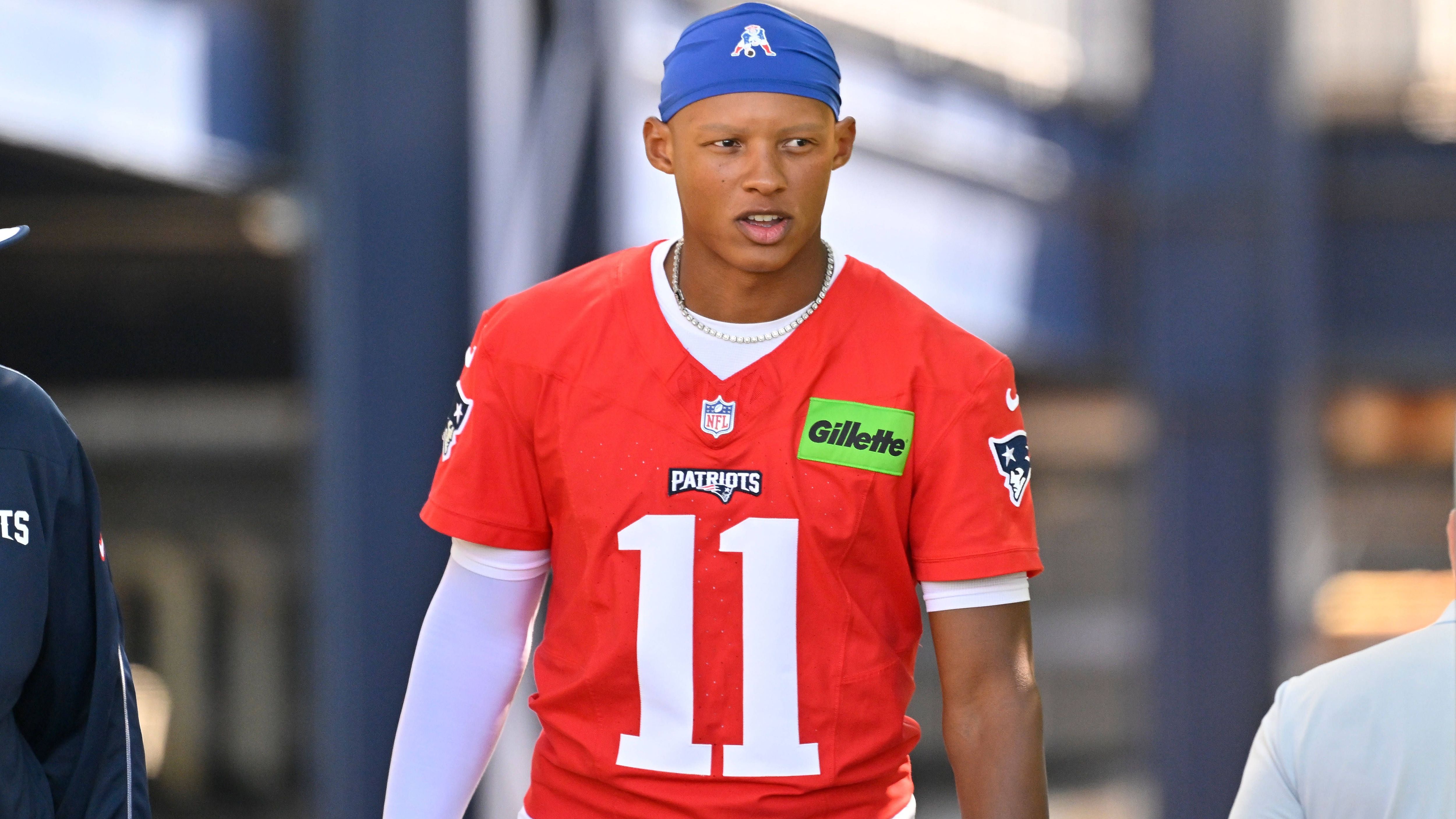 <strong>Joshua Dobbs&nbsp;(New England Patriots)</strong><br><strong>Alter:</strong> 30<br><strong>Draftpick:</strong> 135 im Jahr 2017<br><strong>Jahresgehalt 2025:</strong>&nbsp;bis zu 2,92 Millionen Dollar<br><strong>Beste Saison:</strong> 2023 bei den Arizona Cardinals und den Minnesota Vikings&nbsp; mit insgesamt 2.464 Passing Yards, 421 Rushing Yards, 19 Touchdowns (davon 6 Rushing Touchdowns) und 10 Interceptions in 13 Spielen