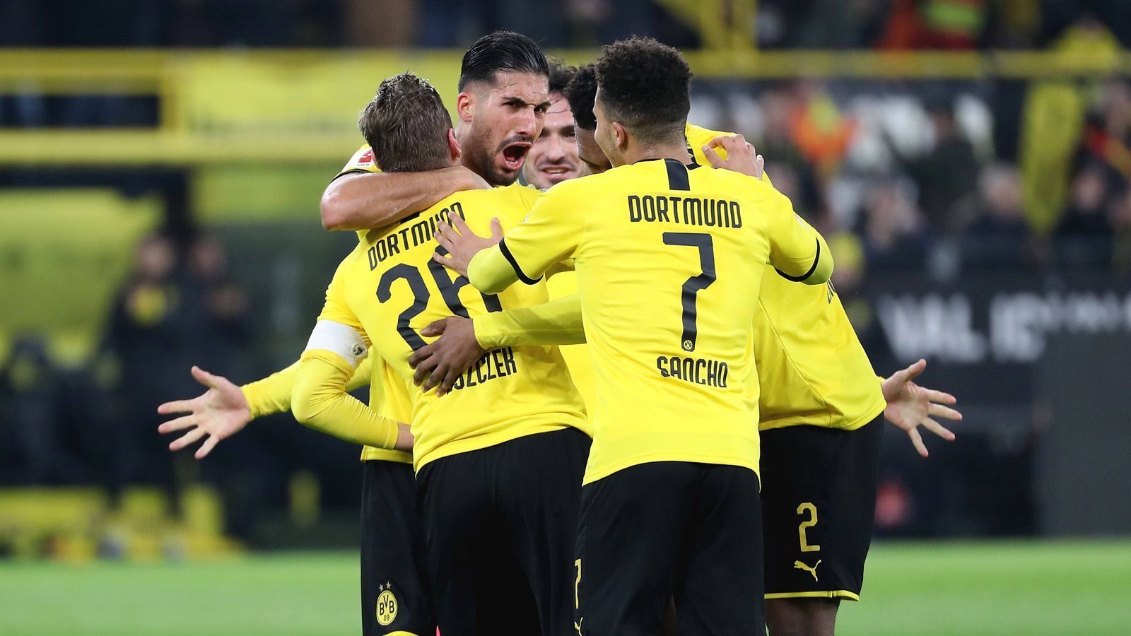 
                <strong>Dortmund überrollt schwache Eintracht: Die BVB-Stars in der Einzelkritik</strong><br>
                Gegen eine offensiv komplett abwesende Frankfurter Eintracht feiert Borussia Dortmund einen ungefährdeten Sieg, ohne wirklich glänzen zu müssen. Die BVB-Stars in der Einzelkritik.
              