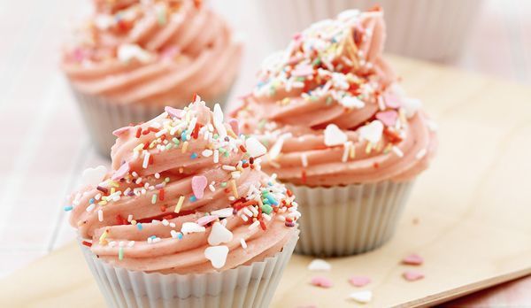 Enie backt: Rezept-Bild Campari-Cupcakes