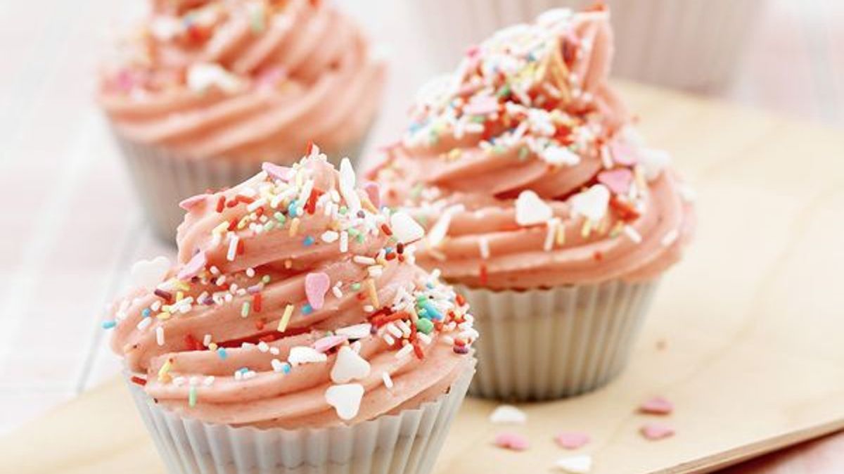 Enie backt: Rezept-Bild Campari-Cupcakes