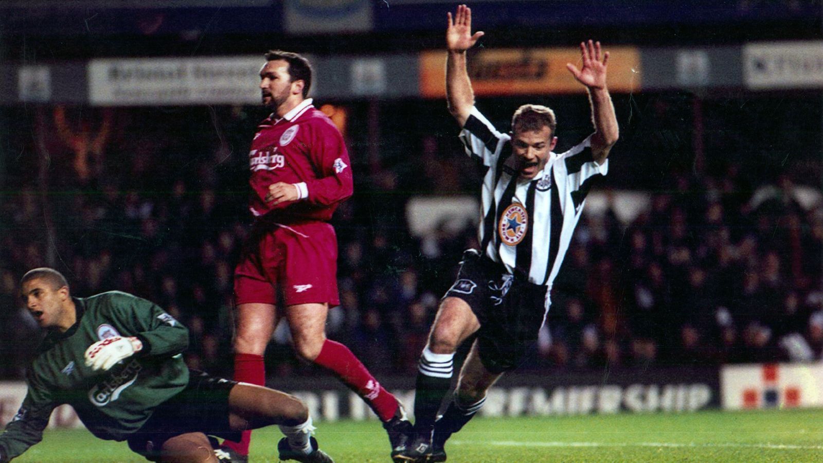 
                <strong>1996: Alan Shearer</strong><br>
                &#x2022; Ablösesumme: 18 Millionen Euro<br>&#x2022; Aufnehmender Verein: Newcastle United<br>&#x2022; Abgebender Verein: Blackburn Rovers<br>
              