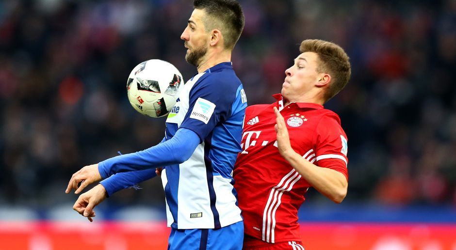 
                <strong>Joshua Kimmich</strong><br>
                Joshua Kimmich: Der 22-Jährigen bekam über lange Zeit nicht richtig Zugriff im Mittelfeld und tat sich in den Zweikämpfen gegen selbstbewusst aufspielende Berliner schwer. Auch in der Offensive fehlte es ihm an Durchschlagskraft, seine Flanken aus dem Halbfeld blieben wirkungslos. Machte nach knapp einer Stunde für Xabi Alonso Platz. ran-Note: 4
              