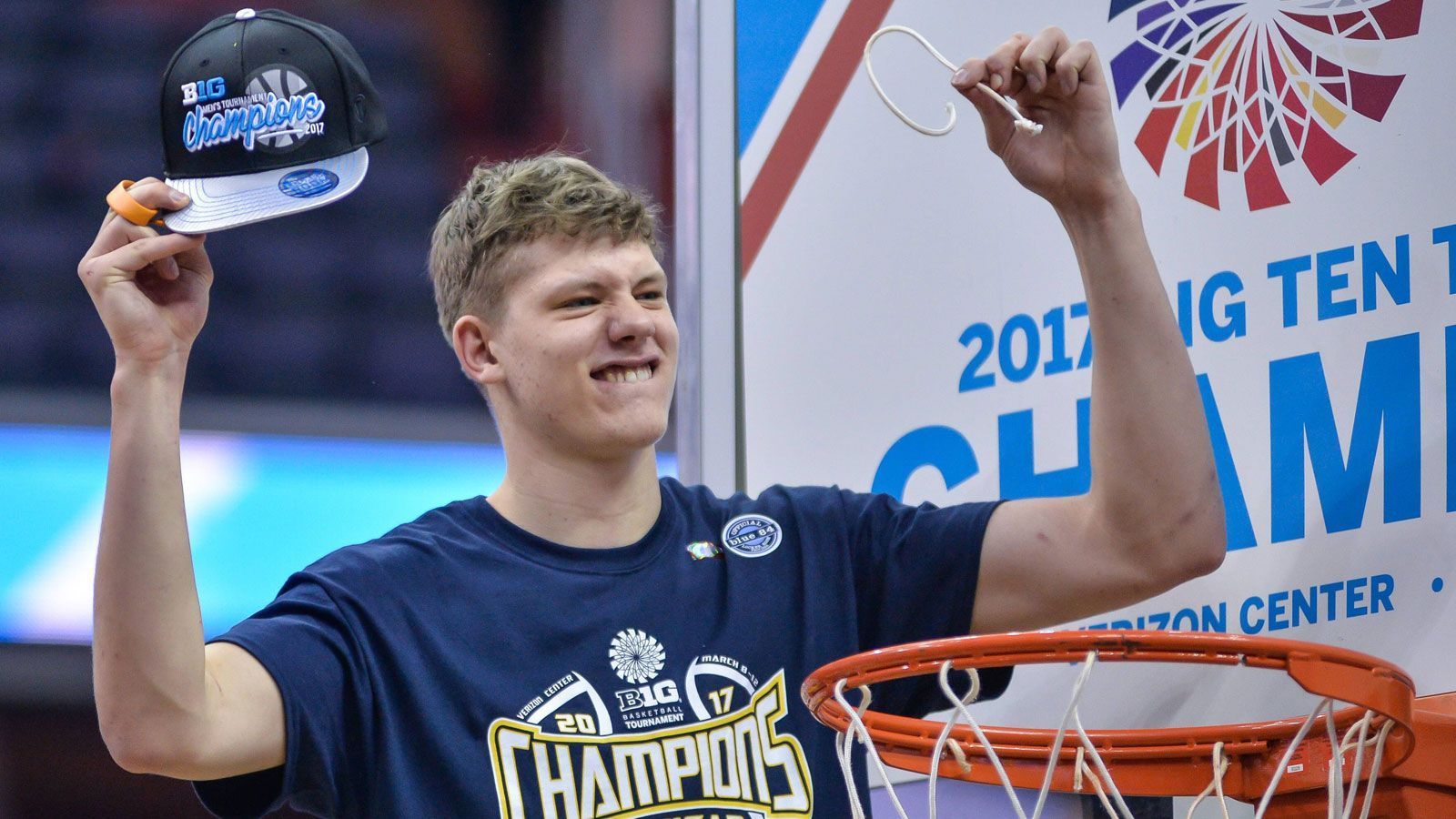 
                <strong>Moritz Wagner</strong><br>
                Im Durchschnitt legte Wagner in der Saison 17/18 14,6 Punkte und 7,1 Rebounds bei 27,6 Spielminuten auf. Mit beiden Werten führte er sein Team an. Dazu versenkte er auch noch gute 39,4 Prozent seiner Dreier. Beim Draft  wird er als später Erstrundenpick gehandelt, könnte aber auch in die zweite Runde fallen. 
              