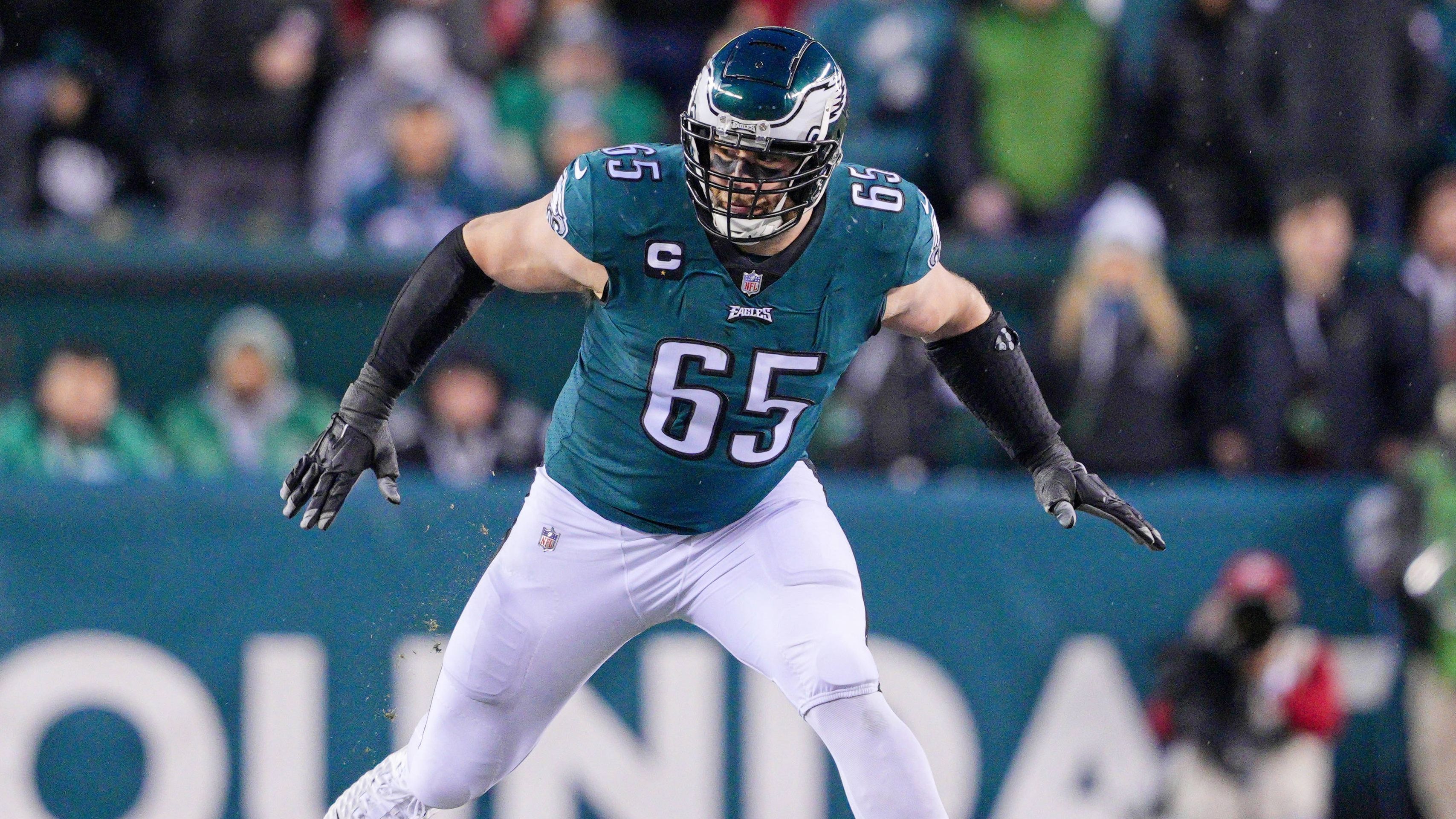
                <strong>Platz 4: Lane Johnson - Philadelphia Eagles</strong><br>
                &#x2022; Ranking im vorigen Jahr: 7. Platz<br>&#x2022; Statistiken in der Saison 2022: 0 zugelassene Sacks, 95 Prozent Pass Block Win Rate<br>
              