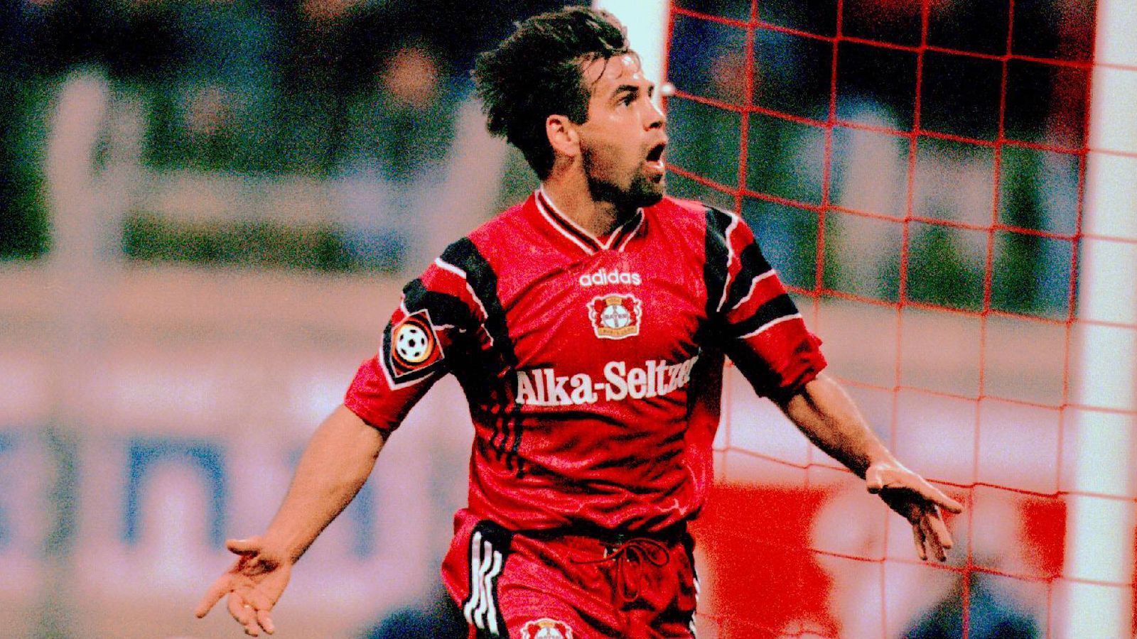 
                <strong>Platz 7: Ulf Kirsten</strong><br>
                &#x2022; <strong>Bundesliga-Tore: </strong>182 - <br>&#x2022; <strong>Bundesliga-Spiele:</strong> 350 - <br>&#x2022; <strong>Verein:</strong> Bayer Leverkusen<br>
              