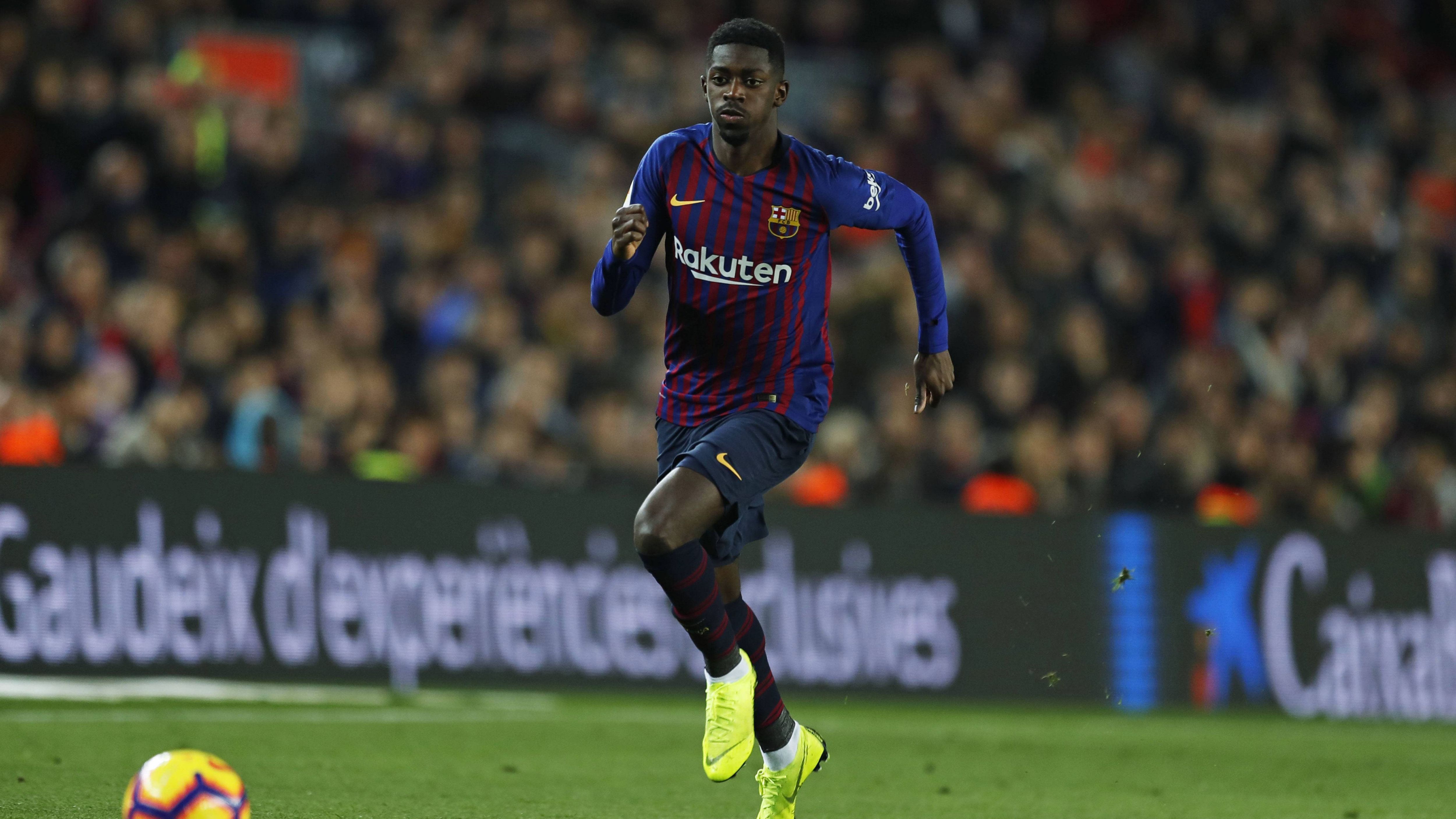 
                <strong>FC Barcelona (Dezember 2018)</strong><br>
                Sportlich gab es in diesem Fall jedoch keine Konsequenzen. Dembele stand in der Champions League gegen Tottenham Hotspur wieder auf dem Platz. Grund seien die starken Leistungen der vorangegangenen Wochen gewesen. Trainer Valverde wollte seinem Sorgenkind wohl helfen, disziplinierter zu werden.
              