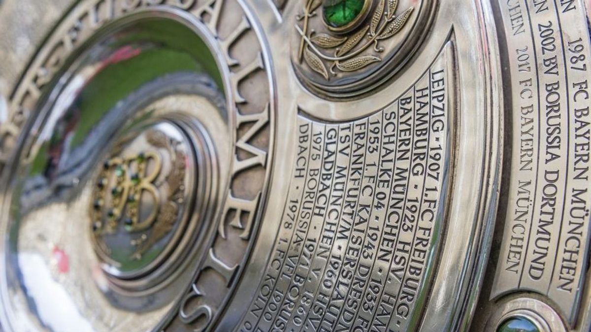 Bundesliga startet mit Punktverlusten in die neue Saison