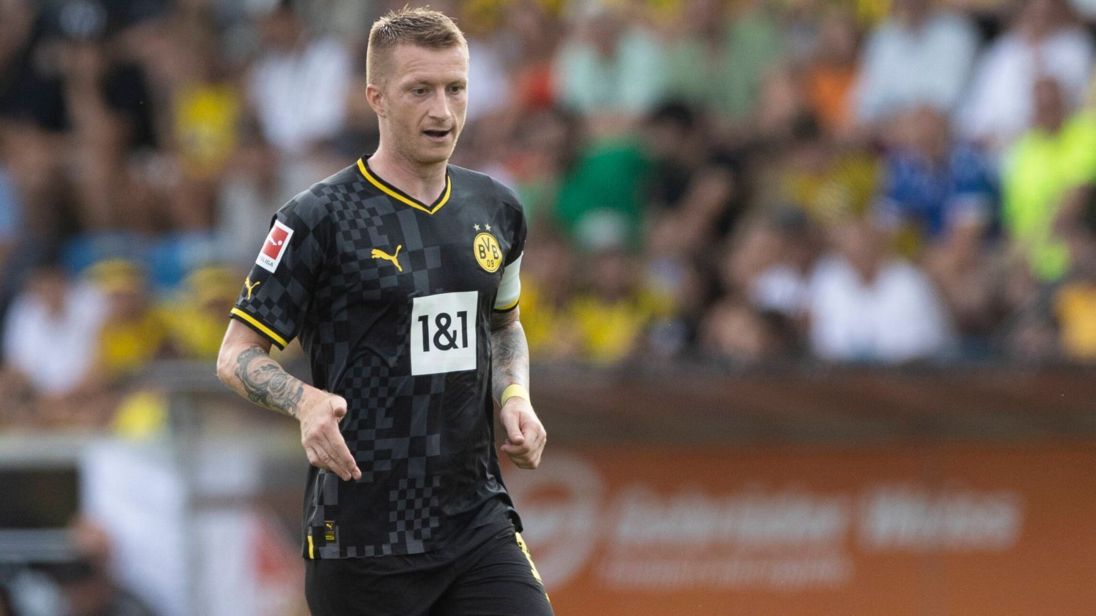 
                <strong>Platz 8 (geteilt): Marco Reus</strong><br>
                &#x2022; Preis: 14 Millionen<br>&#x2022; Verein: Borussia Dortmund<br>&#x2022; Punkte 2021/22: 276<br>
              