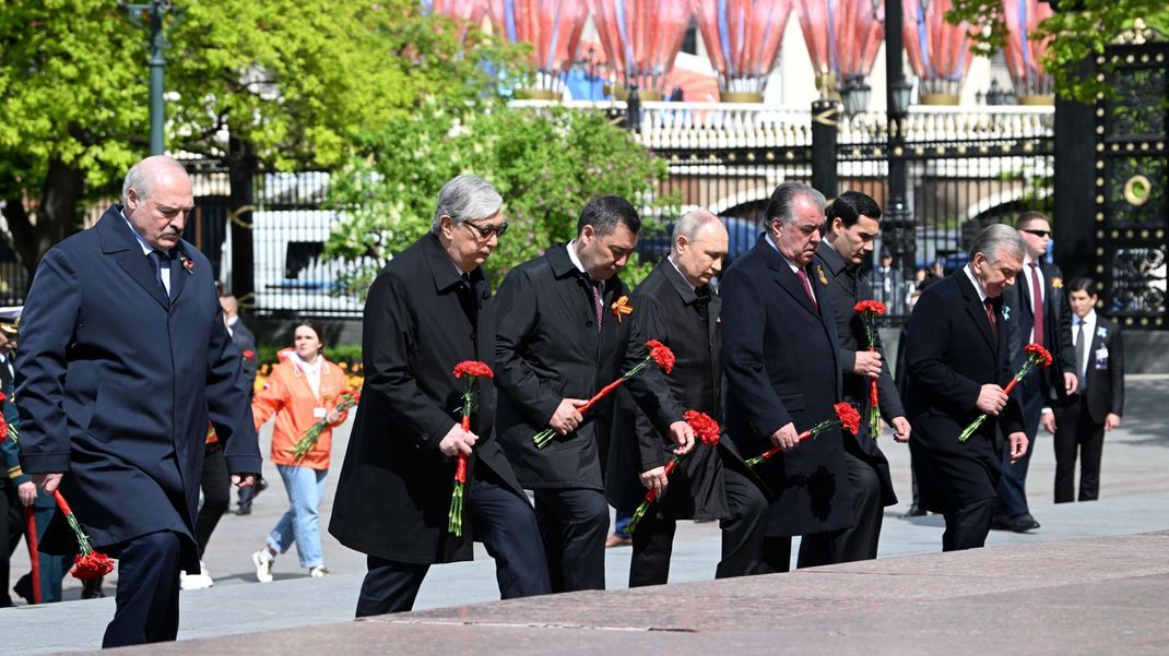 WW2-ANNIVERSARY/RUSSIA-PARADE