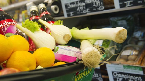 Einkaufen Gemüse Obst Supermarkt_dpa