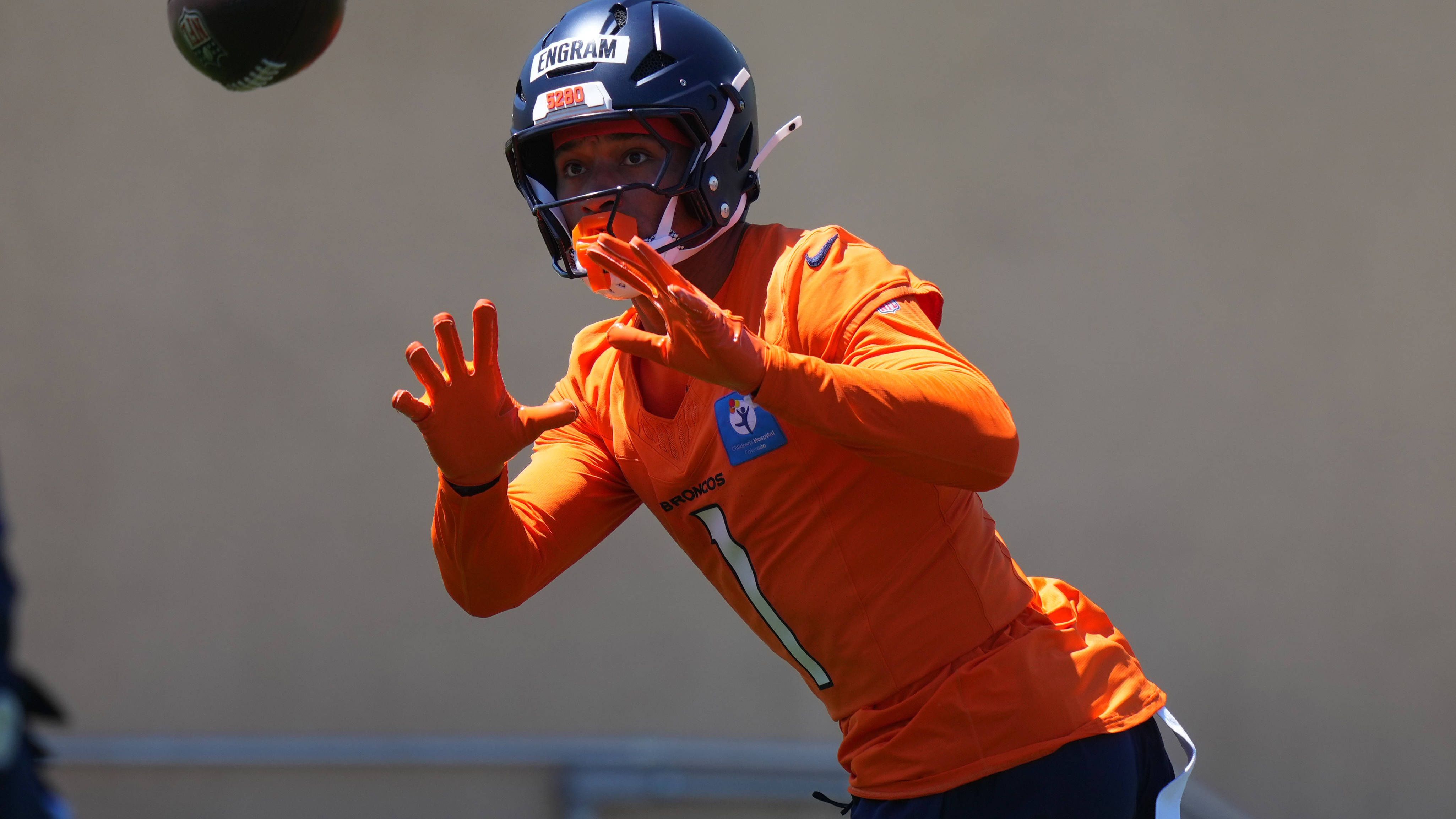 <strong>14. Platz: Evan Engram – 59,60 Millionen Dollar<br></strong>- Saisons aktiv: seit 2017<br>- Teams: Jacksonville Jaguars, New York Giants, Denver Broncos