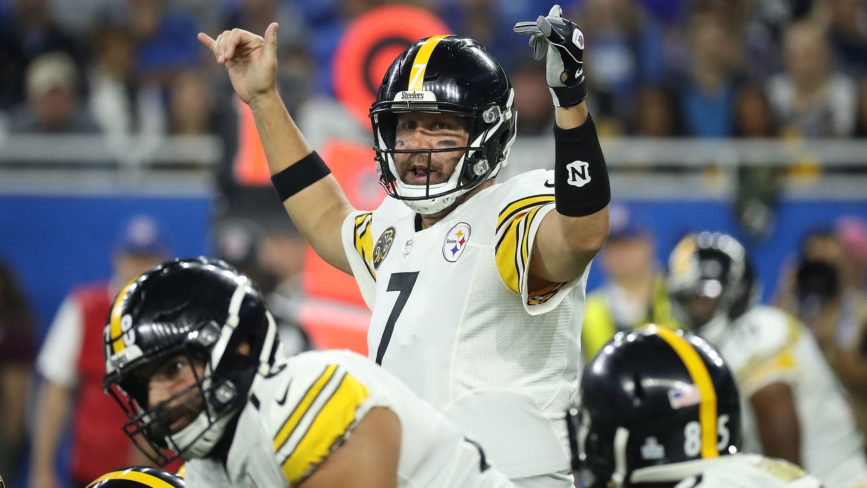 
                <strong>Ben Roethlisberger</strong><br>
                Ben Roethlisberger hat es zum vierten Mal geschafft. Dem Quarterback der Pittsburgh Steelers ist gegen die Carolina Panthers mal wieder ein perfektes Passer-Rating von 158,3 gelungen. ran.de zeigt euch alle aktiven Quarterbacks, die dieses Kunststück ebenfalls vollbracht haben.
              