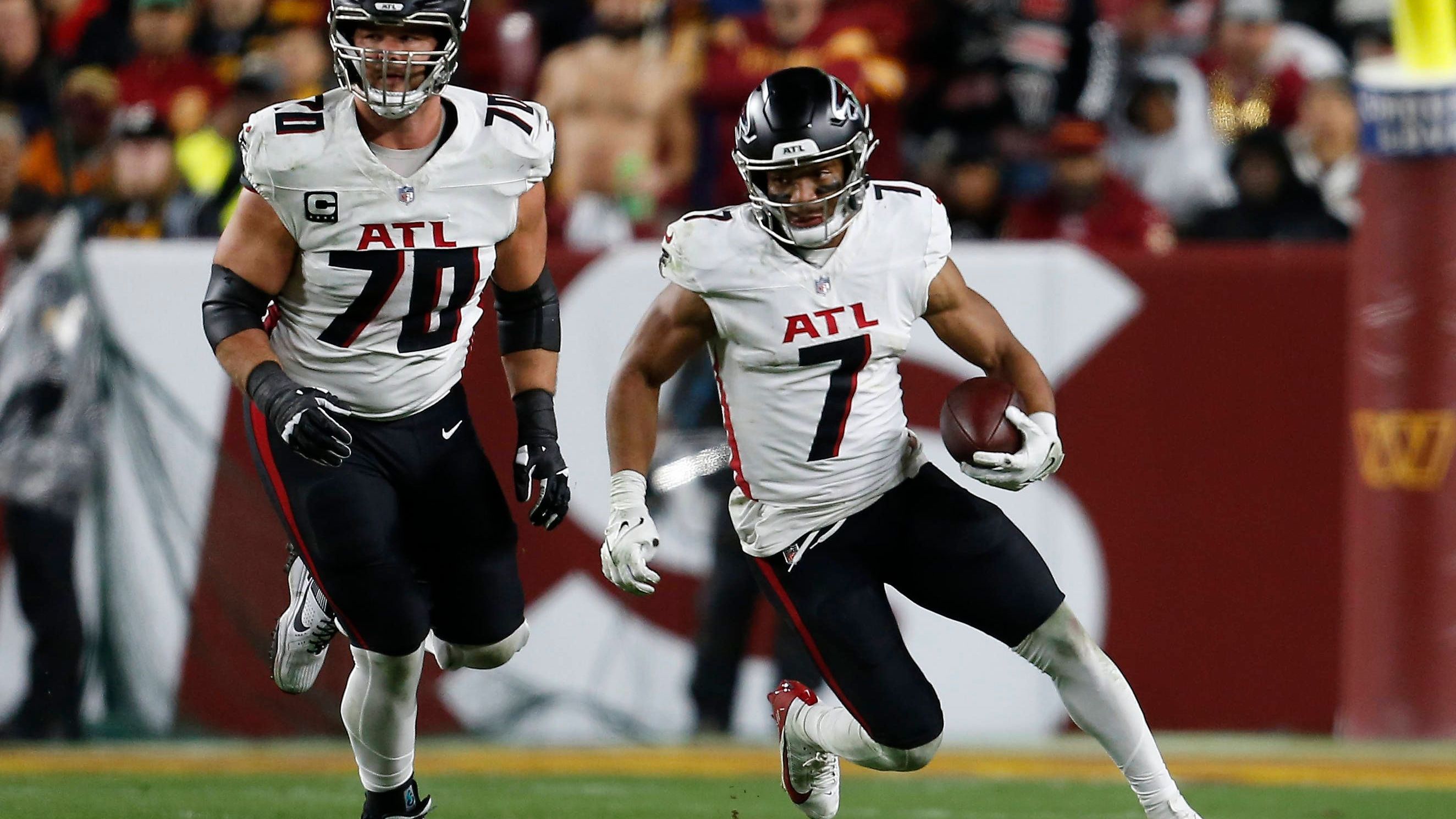 <strong>Platz 7: Atlanta Falcons<br>Penalty Yard Differential: 136</strong><br>Selbst erhaltene Penalties: 828 Yards<br>Penalties der Gegner: 964 Yards