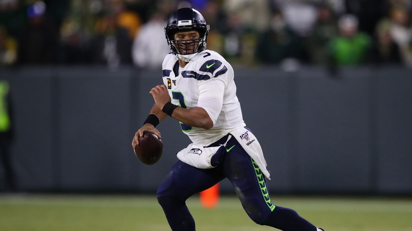
                <strong>Seattle Seahawks</strong><br>
                Russell Wilson (QB), Bobby Wagner (LB), Neiko Thorpe (CB)
              