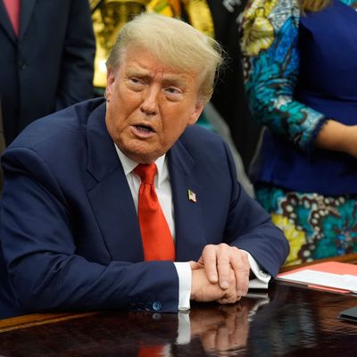 Das Steuergesetz von US-Präsident Donald Trump stößt in den eigenen Reigen weiter auf Widerstand.