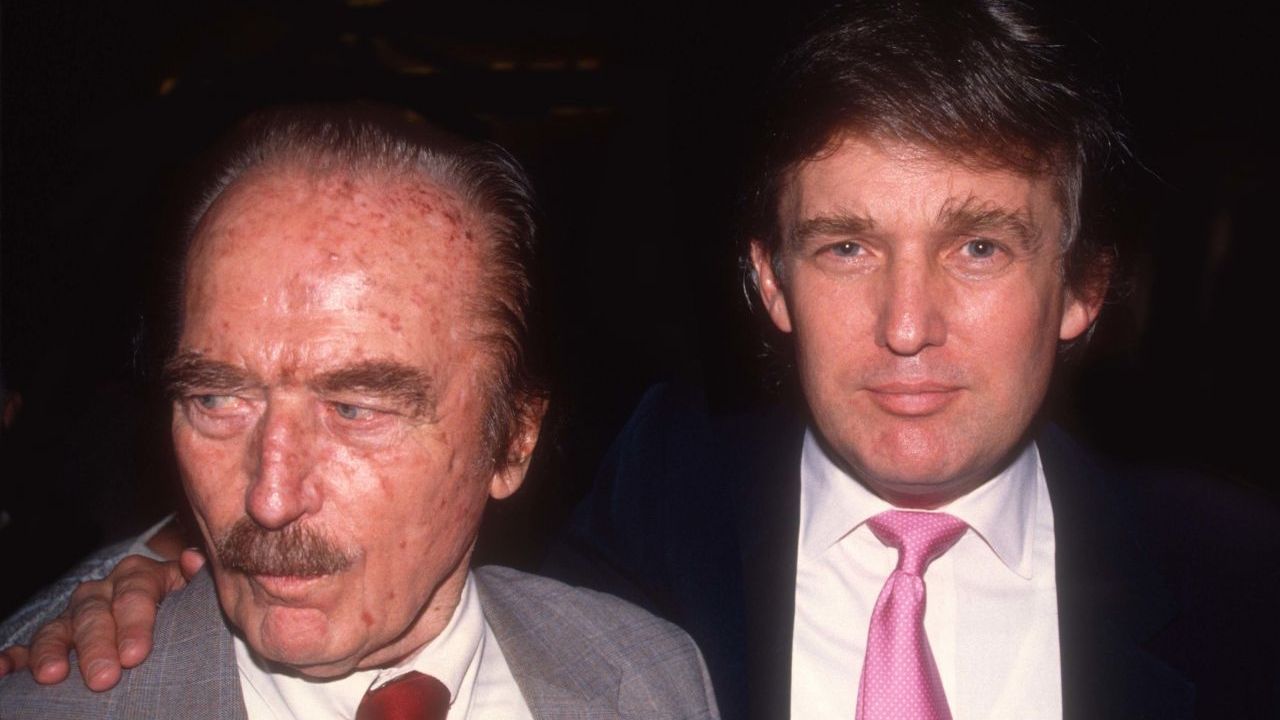 Donald Trump kommt 1946 im New Yorker Stadtteil Queens zur Welt. Sein Vater, Fred Trump (l.), war ein erfolgreicher US-Bauunternehmer und Immobilien-Mogul.