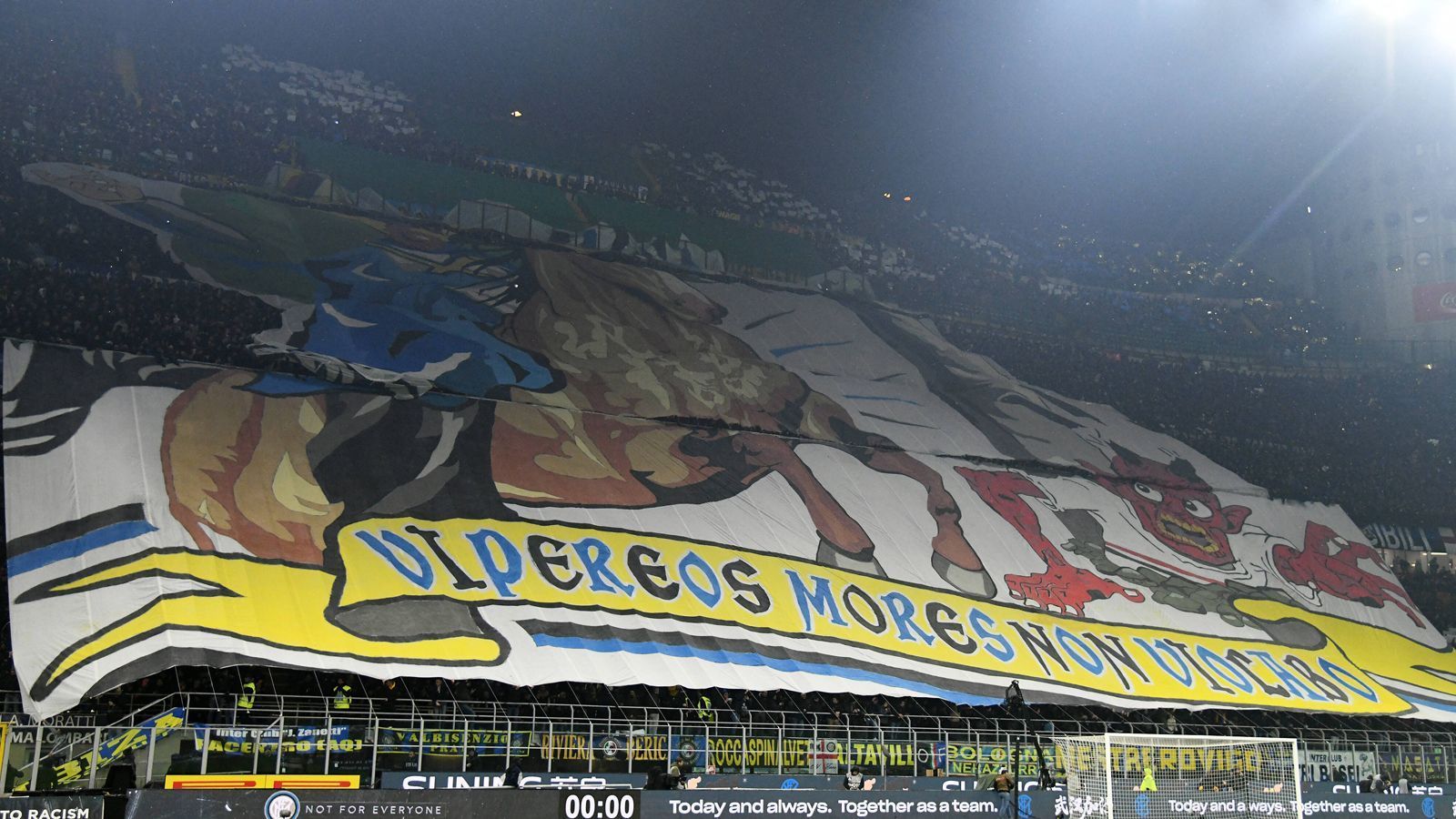 
                <strong>Platz 6 - Inter Mailand</strong><br>
                Zuschauerschnitt: 65.800Stadion: Giuseppe Meazza (80.018 Plätze)Liga: Serie ALand: Italien
              