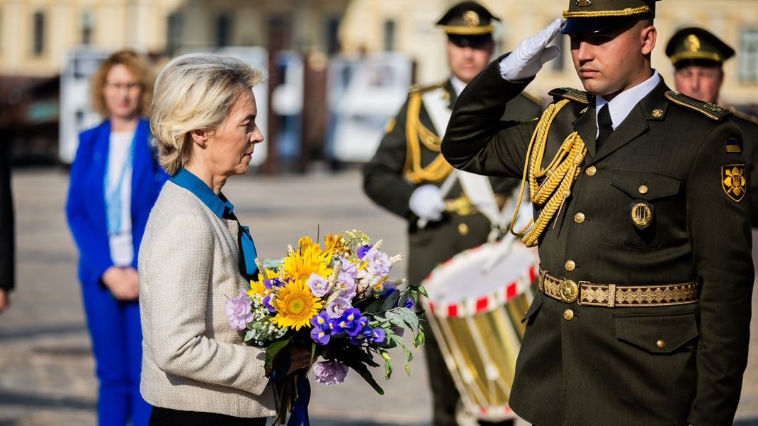 Von der Leyen gehen die bisherigen Finanzhilfen für die Ukraine nicht weit genug.